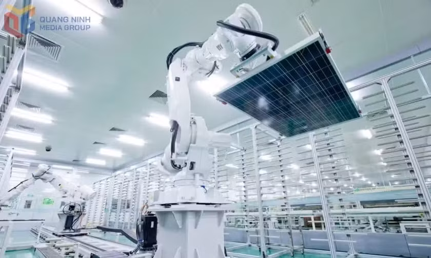 High-automation production line of Jinko Solar in Quang Ninh. Photo: Thu Giang
