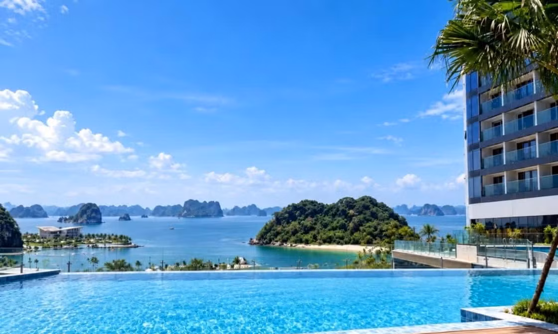 Explore Centara Hotel & Residences Van Don
