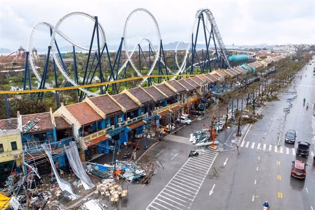 Hạ Long was devastated by Typhoon Yagi. VNA/VNS Photo