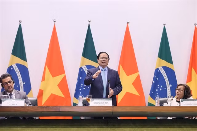 Prime Minister Phạm Minh Chính (centre) delivered a policy speech at the Brazilian Ministry of Foreign Affairs on September 25. — VNA/VNS Photo Dương Giang