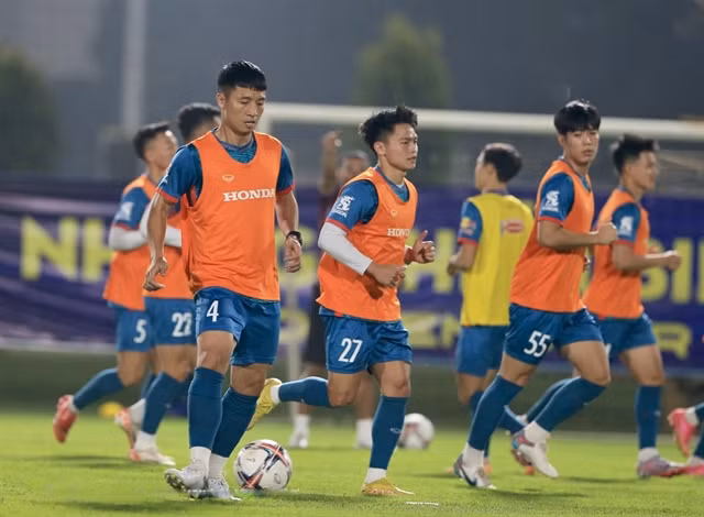 Defender Bùi Tiến Dũng is back in the national team for the World Cup tournament.