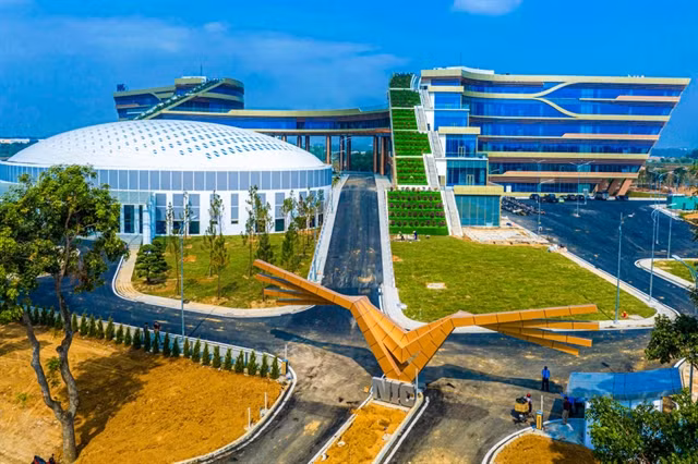 The Hòa Lạc campus of the National Innovation Center, located in the Hòa Lạc Hi-Tech Park on the outskirts of Hà Nội. — Photo vietnamplus.vn