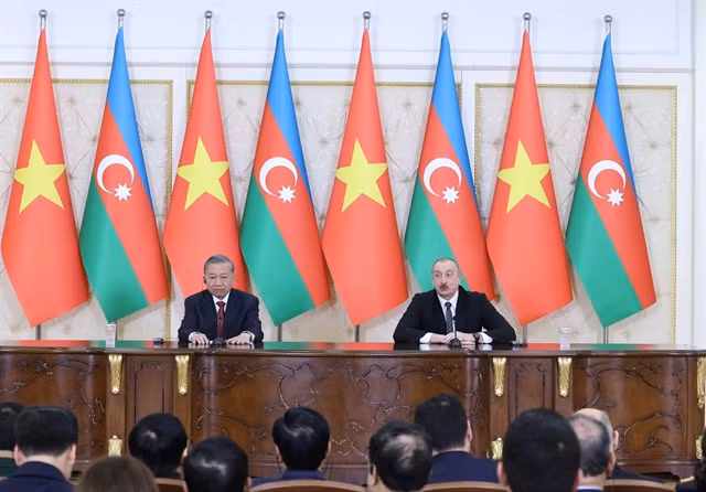 General Secretary of the Communist Party of Việt Nam Central Committee Tô Lâm and Azerbaijani President Ilham Aliyev co-chaired the press conference in Baku on May 7 on the elevation of bilateral ties to Strategic Partnership. — VNA/VNS Photo Thống Nhất