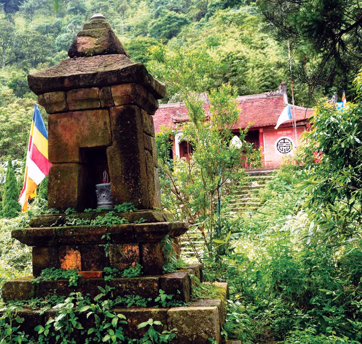 The name Van Tieu here means clouds, the Pagoda's significance is Pagoda in the clouds..