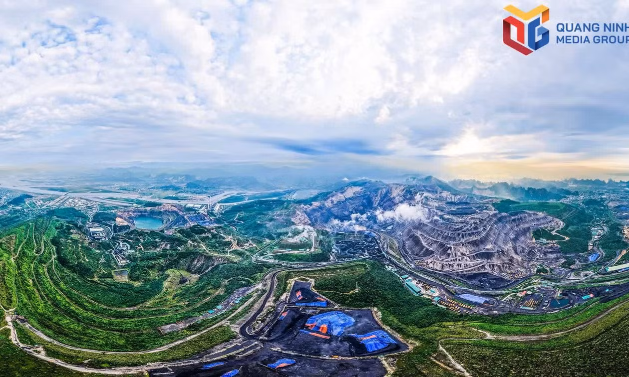 Vibrant production at Ha Tu Coal Mine