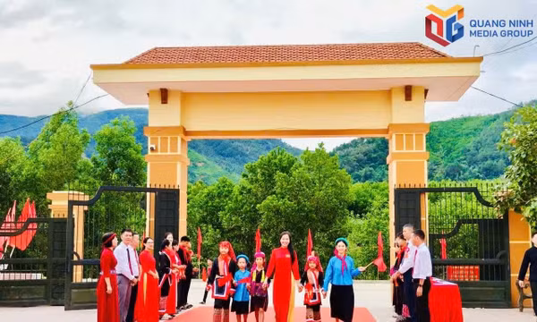 Nearly 372,000 students in Quang Ninh City enthusiastically begin the 2026–2027 academic year