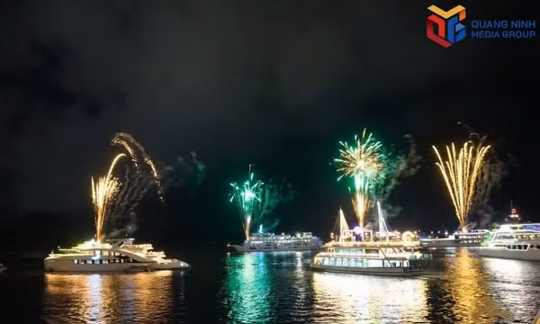 A “Feast of Light” on Ha Long Bay to boost year-end tourism