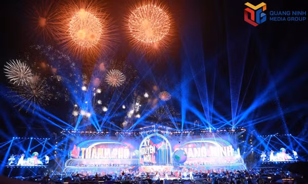 The special art programme “Quang Ninh – A City Shining into the Future”