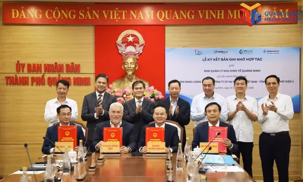 Quang Ninh’s Chairman meets with LNG Power Plant investor consortium