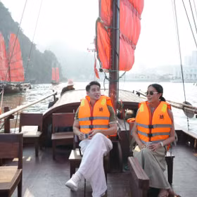 Reigning Miss World 2025 explores the culture of Quang Ninh