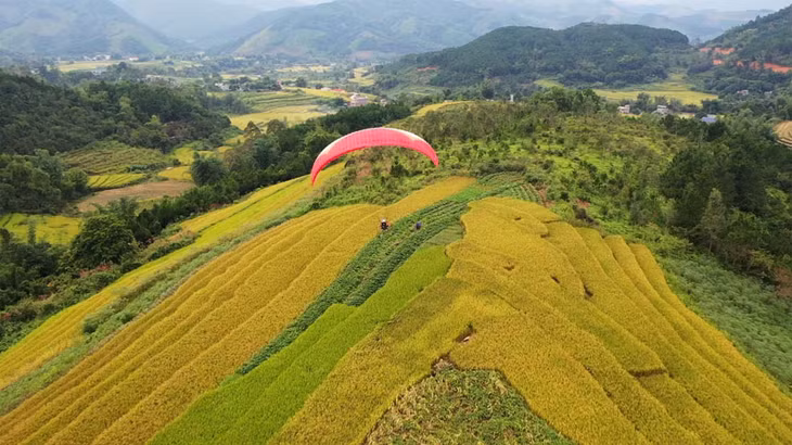 Fall in Binh Lieu is beautiful, peaceful, and clear